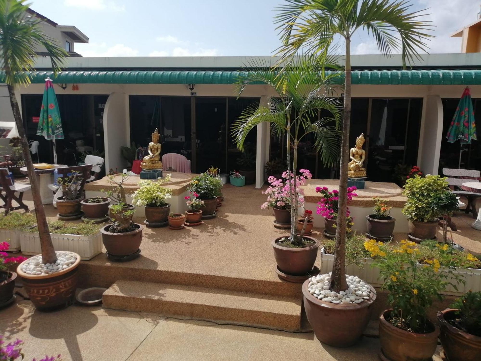 Blue Sky Residence Patong Exterior foto