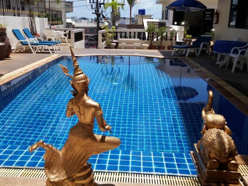 Blue Sky Residence Patong Exterior foto