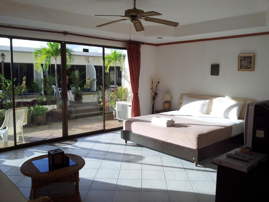 Blue Sky Residence Patong Exterior foto