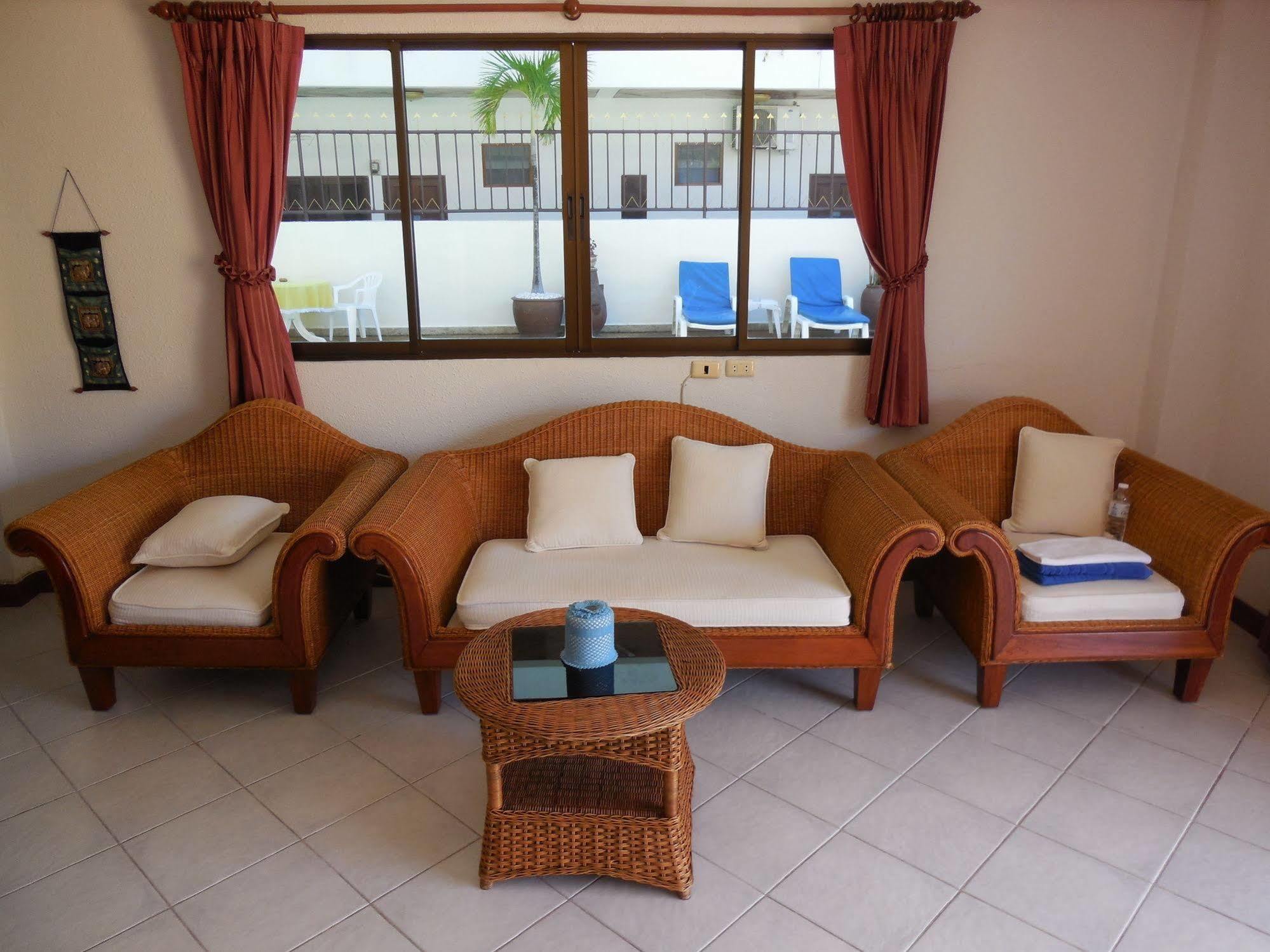 Blue Sky Residence Patong Exterior foto
