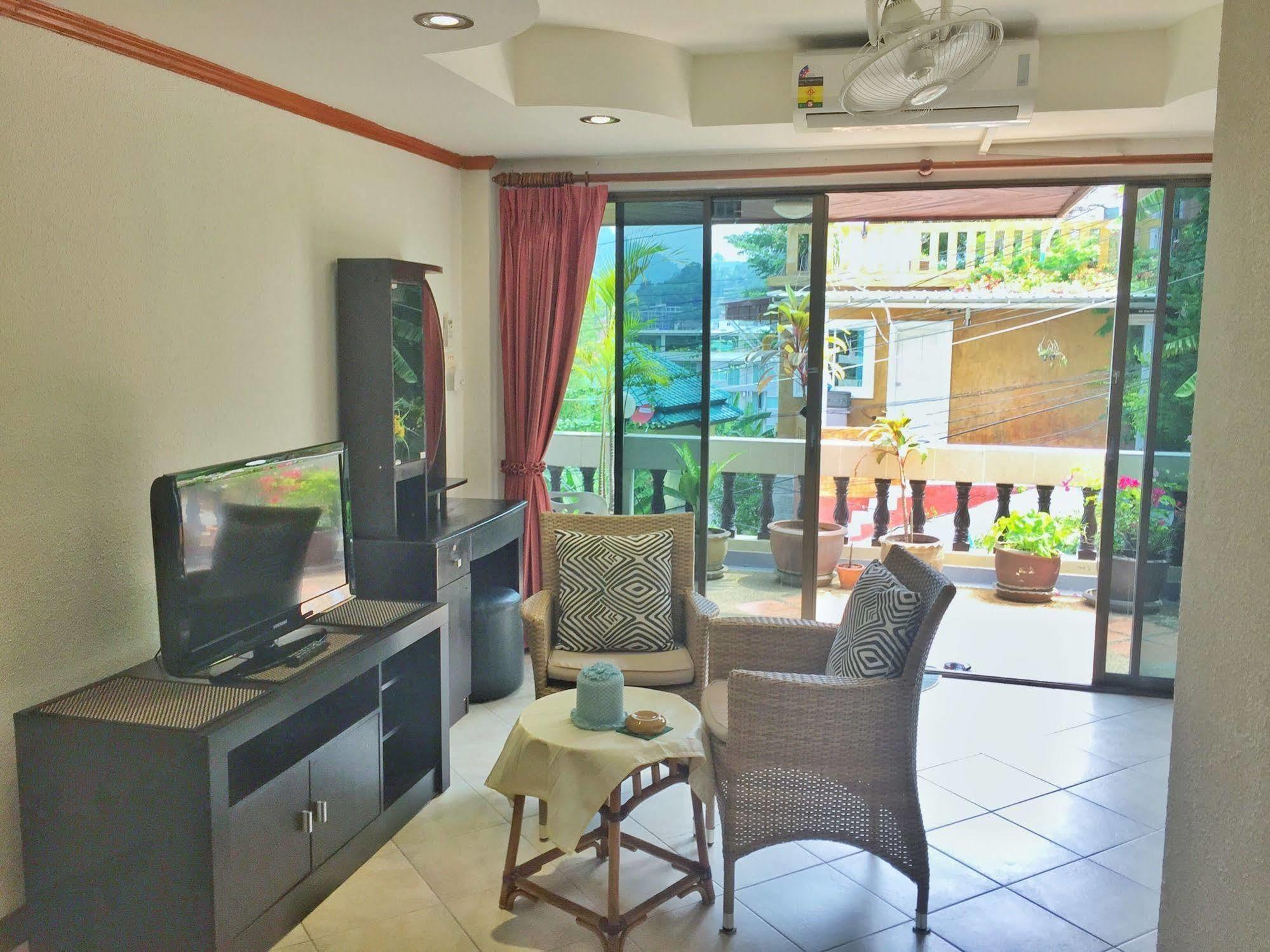 Blue Sky Residence Patong Exterior foto