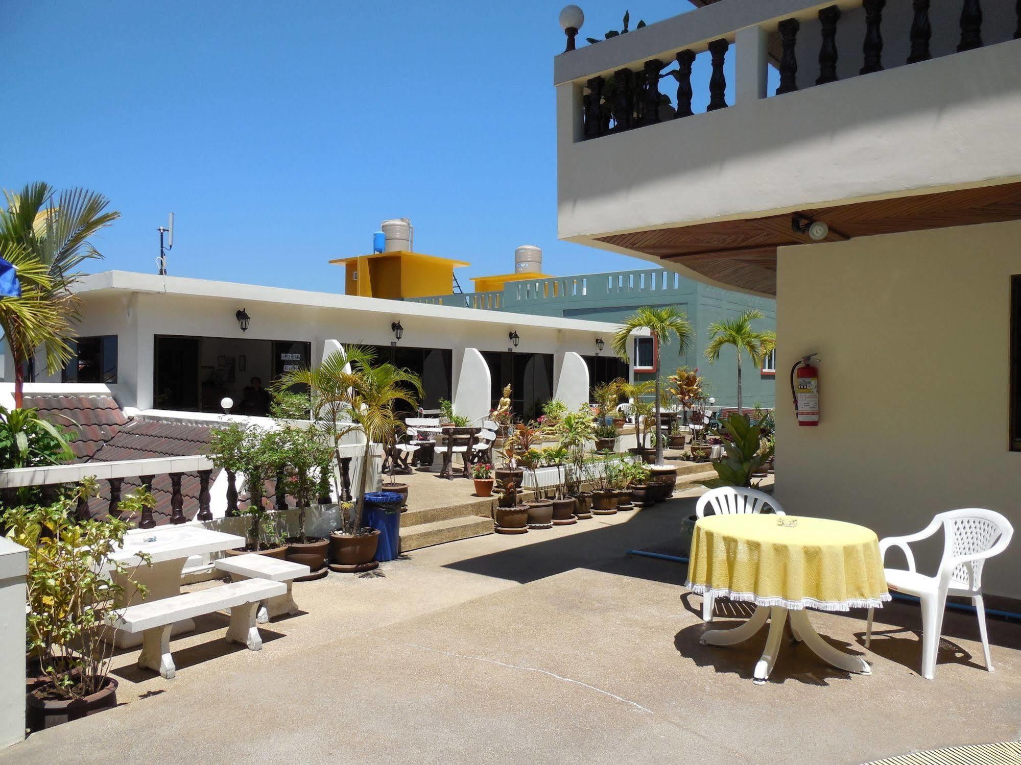 Blue Sky Residence Patong Exterior foto