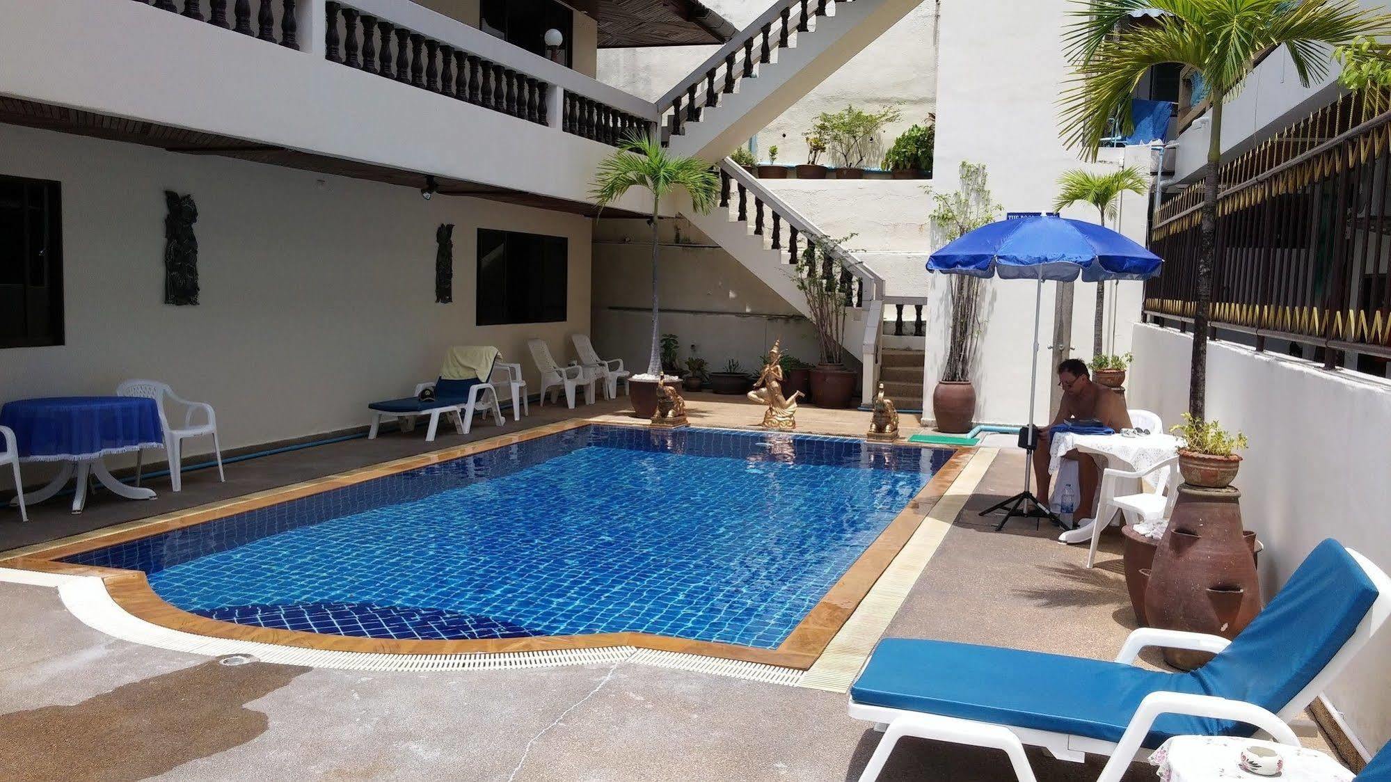 Blue Sky Residence Patong Exterior foto