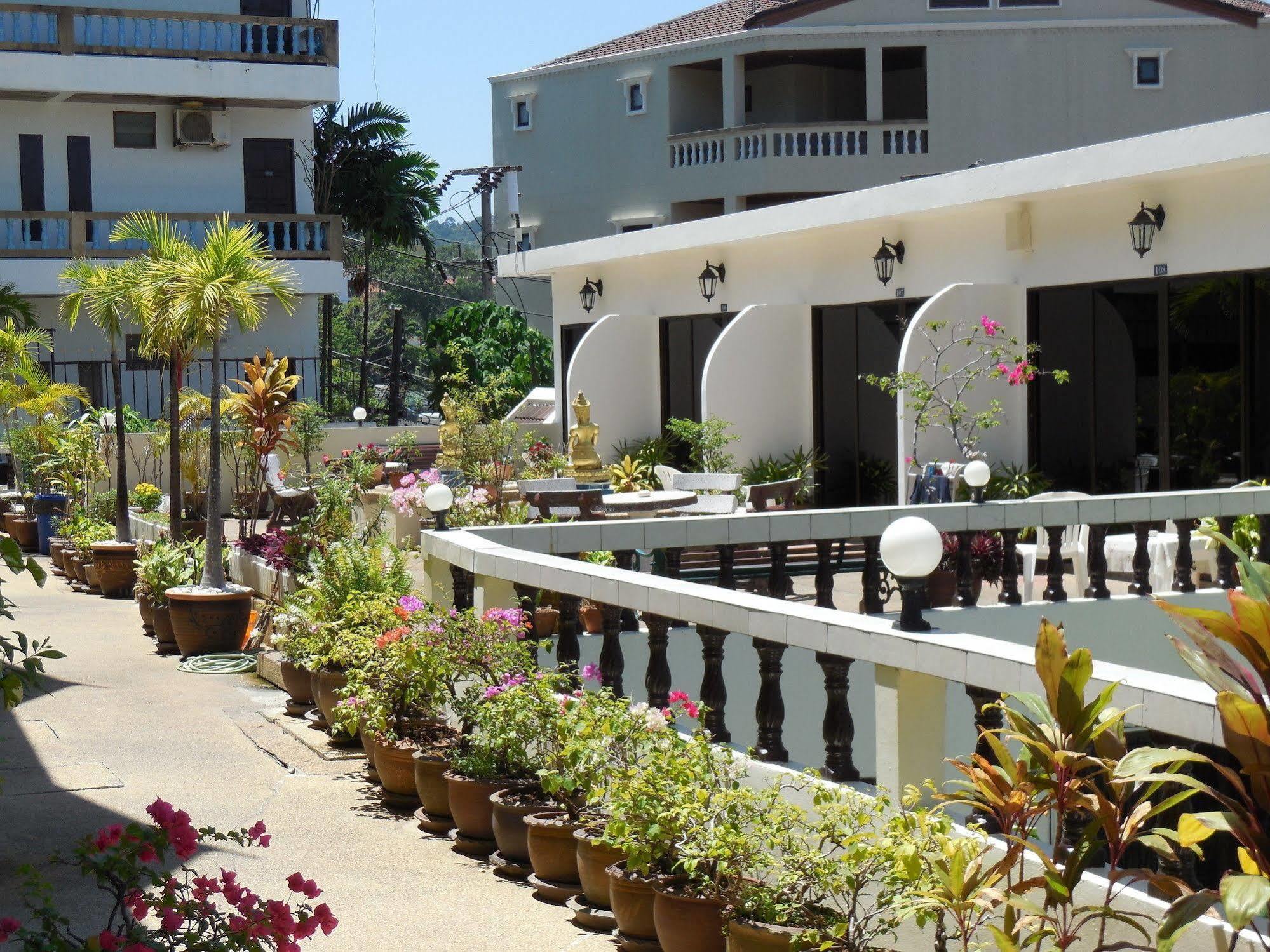 Blue Sky Residence Patong Exterior foto